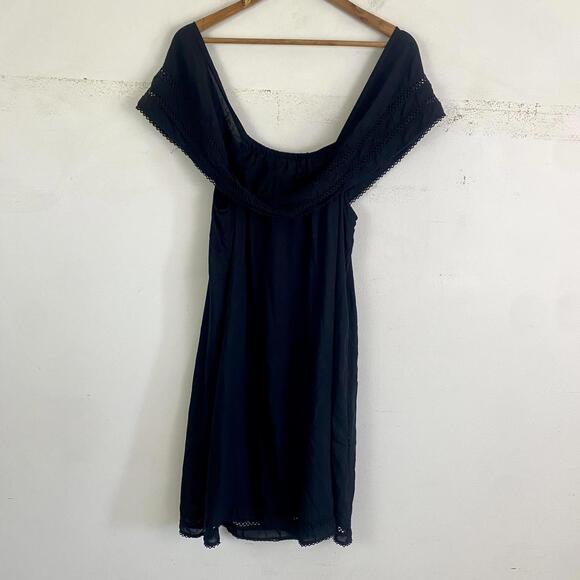 Wilfred Dresses & Skirts - Aritzia WILFRED black off the shoulder mini dress sz XS